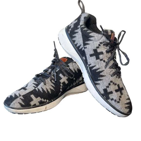 Pendleton Aztec Wool Lace Up Sneakers Size Women’s 8 - Picture 1 of 12